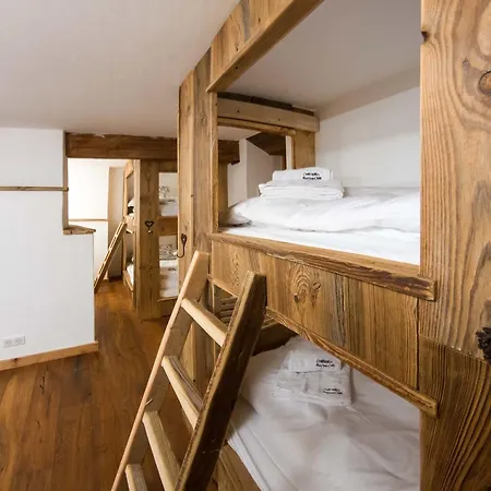 Des Souchettes - Year Chalet *