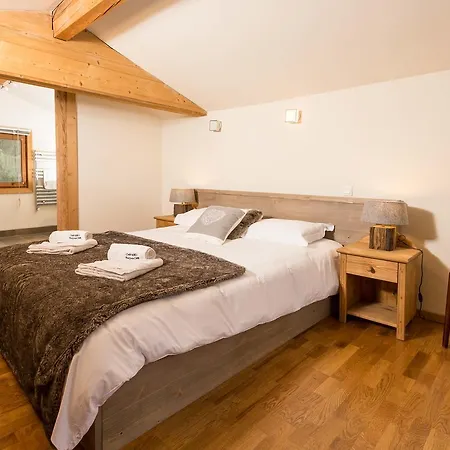 Chalet Des Souchettes - Year